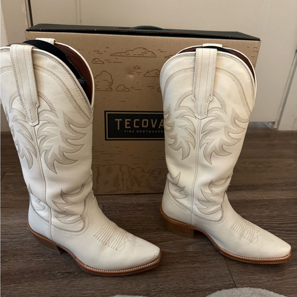 Tecovas Women's Cream Heeled Boots
